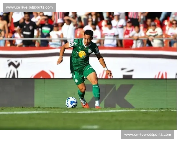 费内巴切询价安古伊萨，那不勒斯坚守 3000 万欧标价